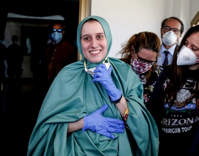 ‘Silvia Romano si è convertita all’islam’ è la notizia della settimana